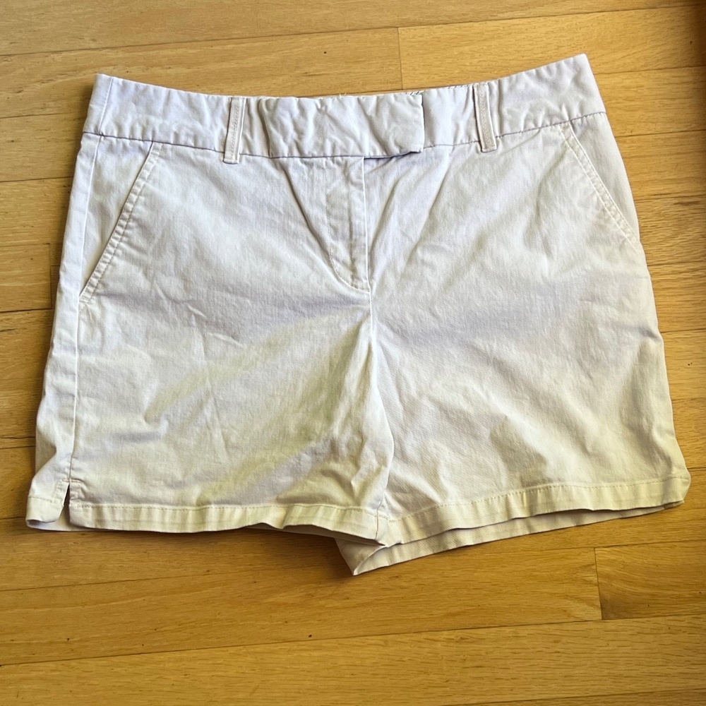 Shorts  Sz 8 AT LOFT  UEC